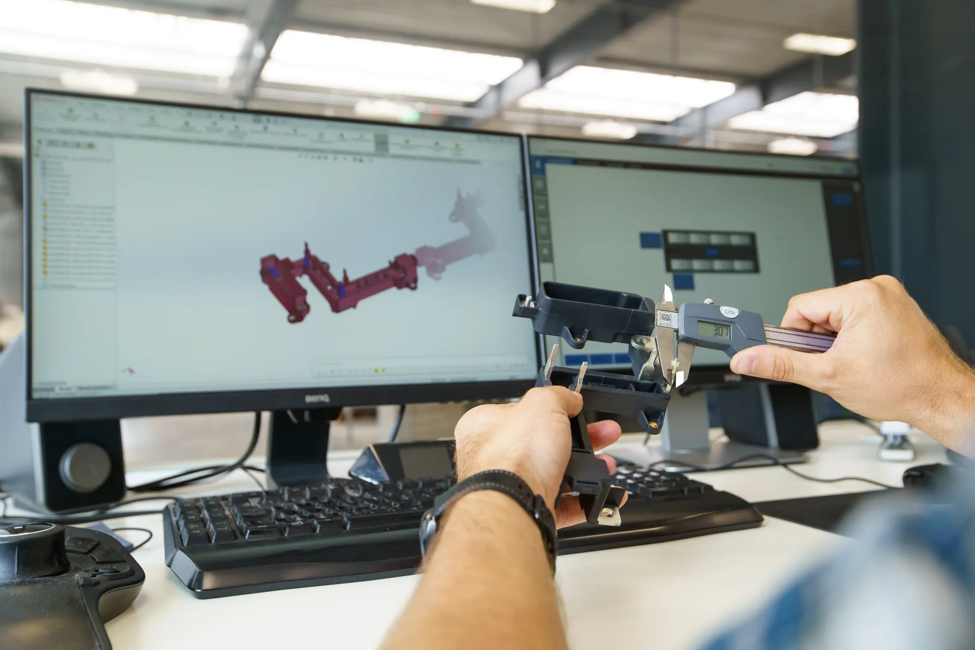 Abgleich von Bauteil und CAD-Modell am Konstruktionsarbeitsplatz