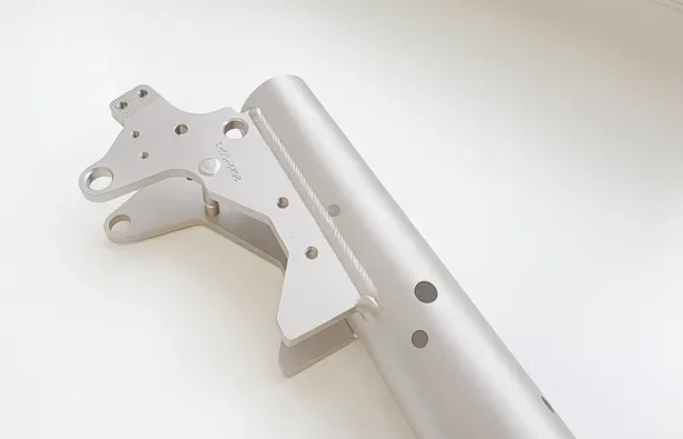 Silberner Fahrradheckträger für Porsche